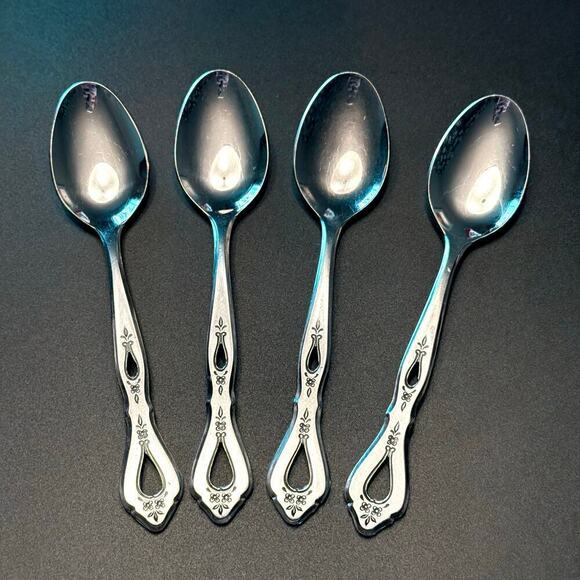 Set of 4 ROGERS VTG. Autumn Ballad (Stainless)
Oval Soup Teaspoons KOREA - Picture 1 of 5